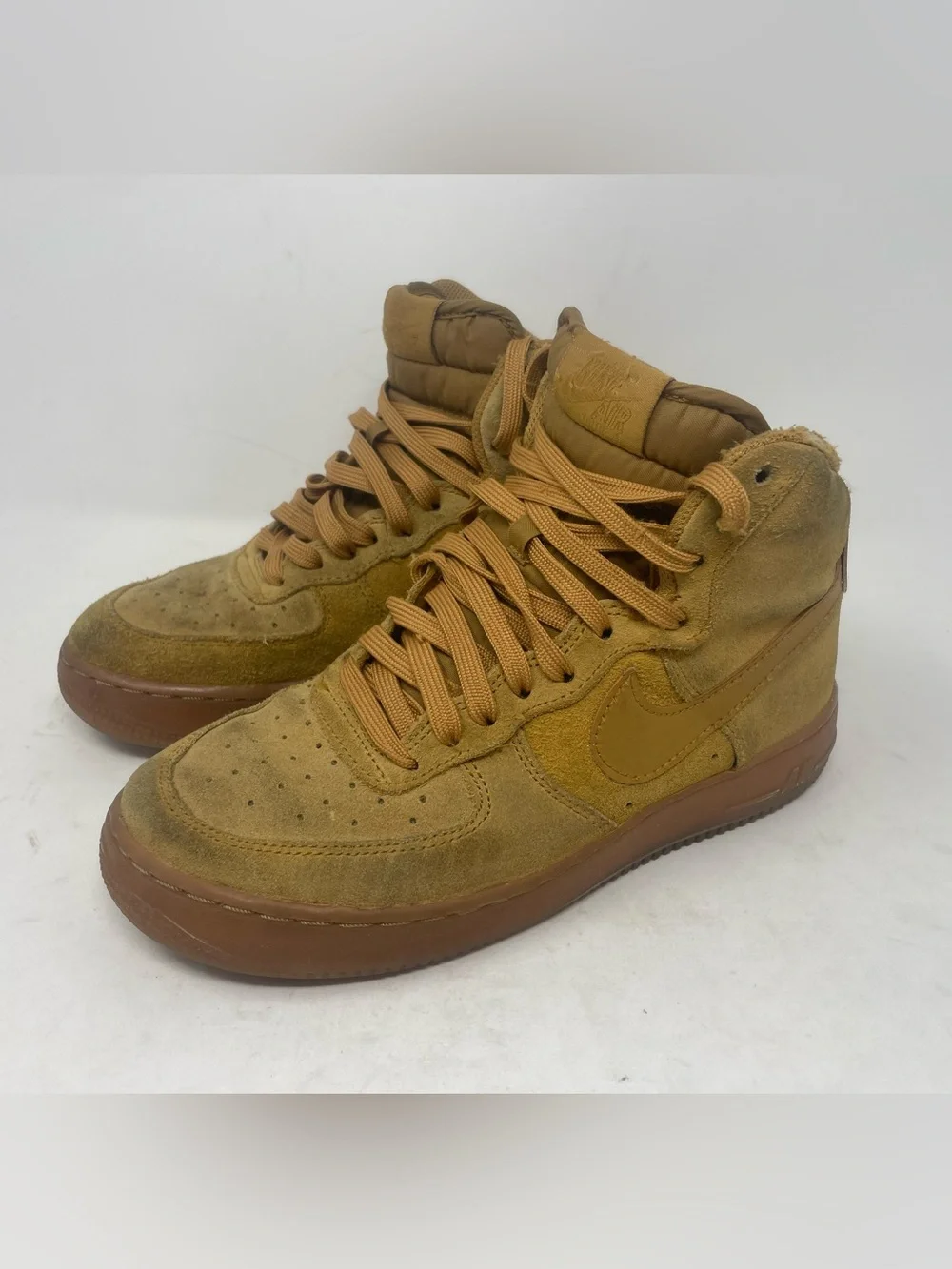 Nike used cosmetic